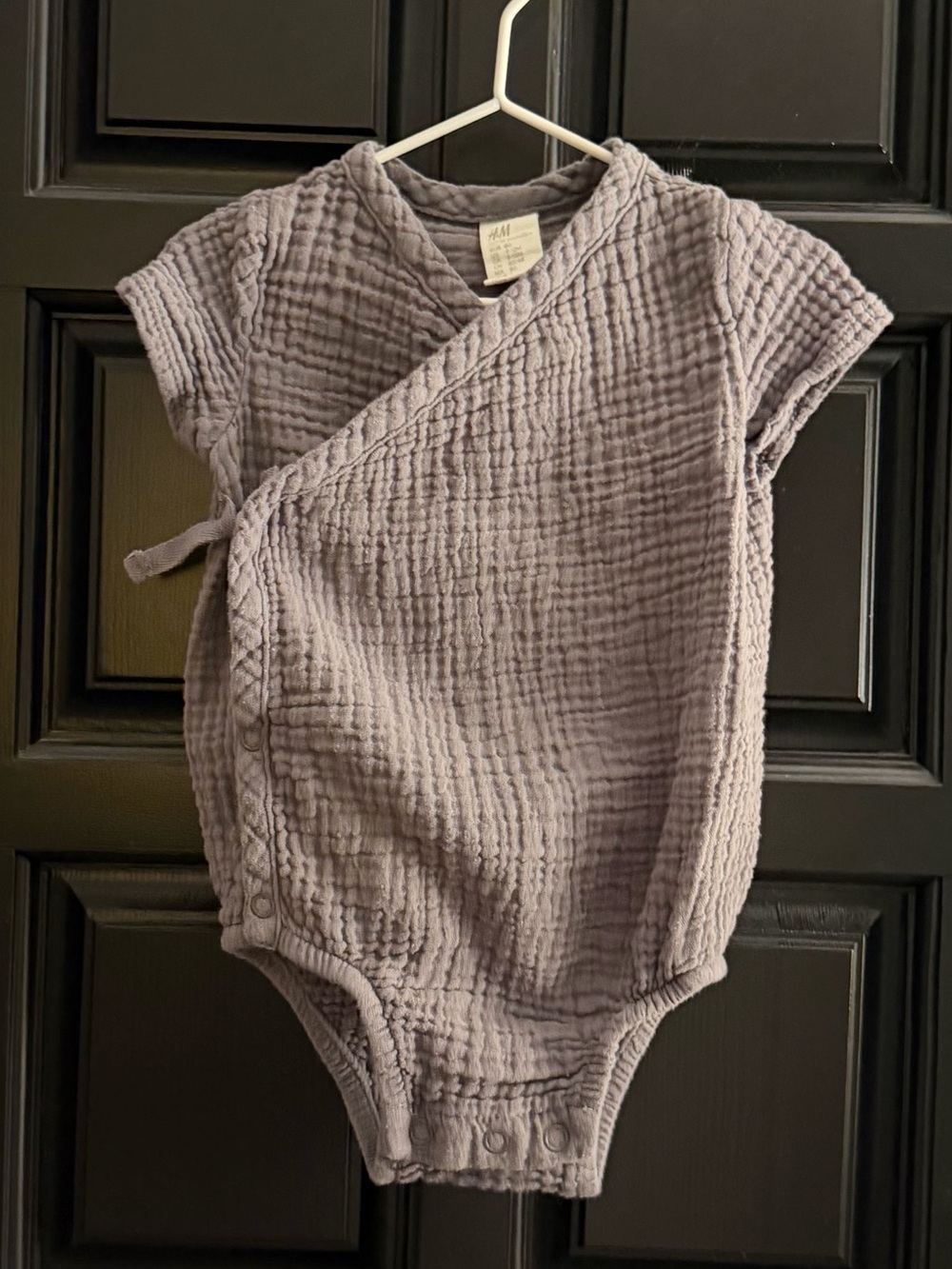 Infant 9-12m H&M kimono style onesie